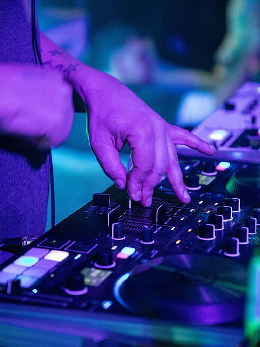 Das DJ Pult im Alten Tanzsaal