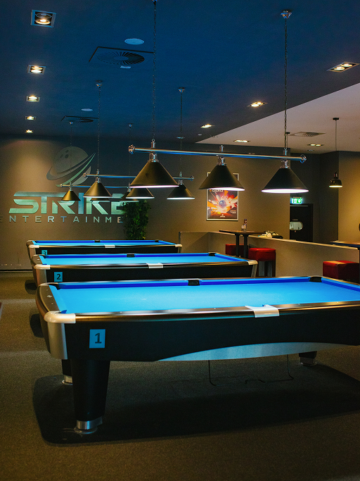 Ihre Party mit maximalem Entertainment im STRIKE Entertainment Center Die Billardtische im Strike Entertainment Center