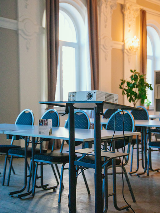Blick auf die technische Ausstattung im Synatix Training Hub